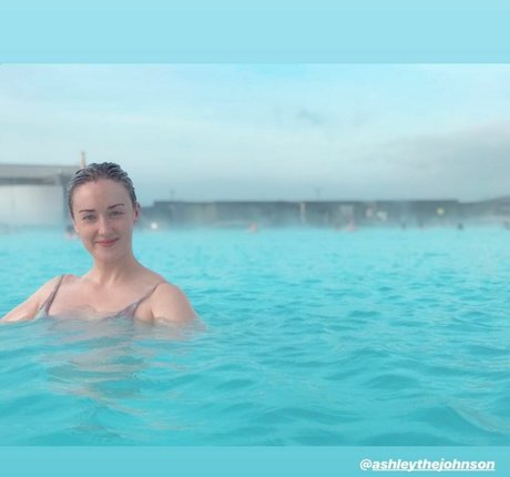 Ashley Johnson photo 11