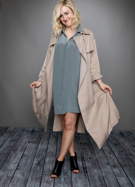 Ashley Johnson photo 36