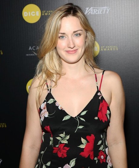 Ashley Johnson photo 57