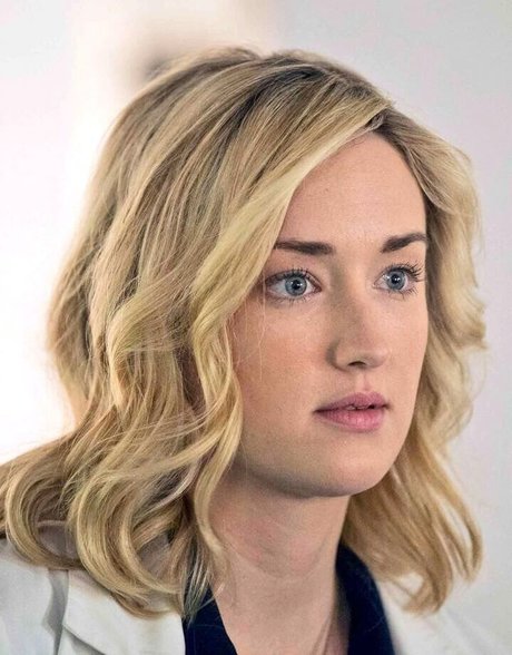 Ashley Johnson photo 111
