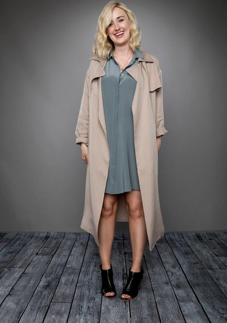 Ashley Johnson photo 112