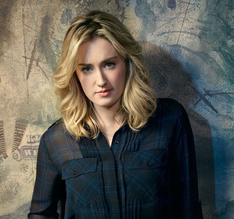 Ashley Johnson photo 146