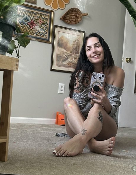 Ashley Loots photo 4