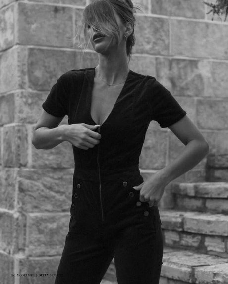 Ashley Marie Dickerson photo 950