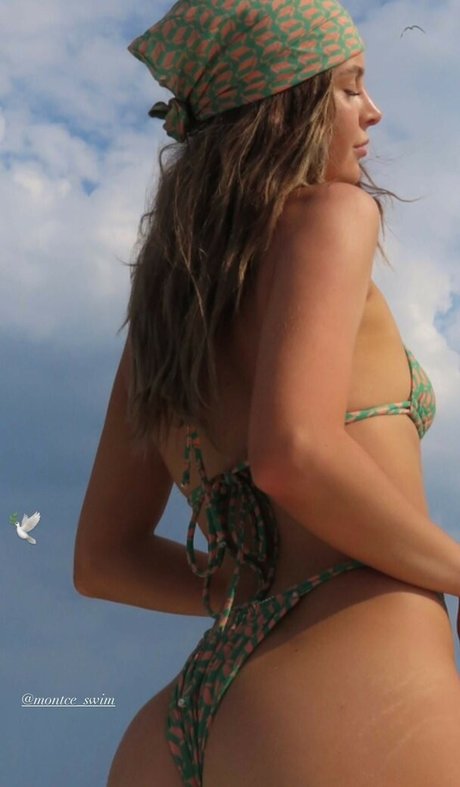 Ashley Marie Dickerson photo 1244
