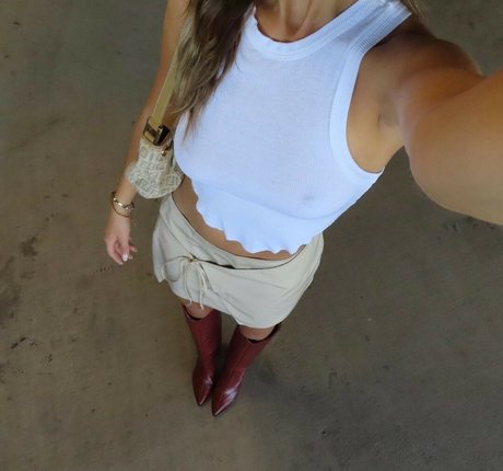 Ashley Marie Dickerson photo 1654