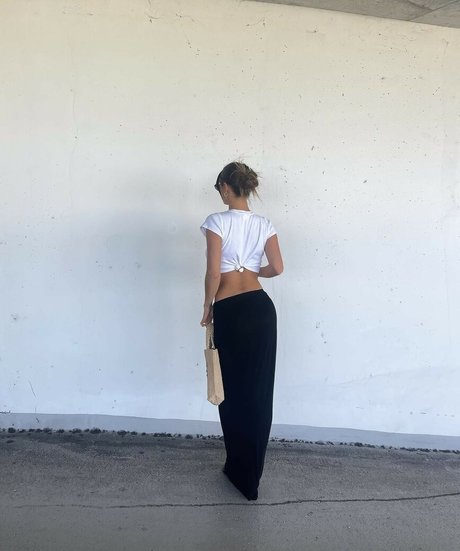 Ashley Marie Dickerson photo 2046