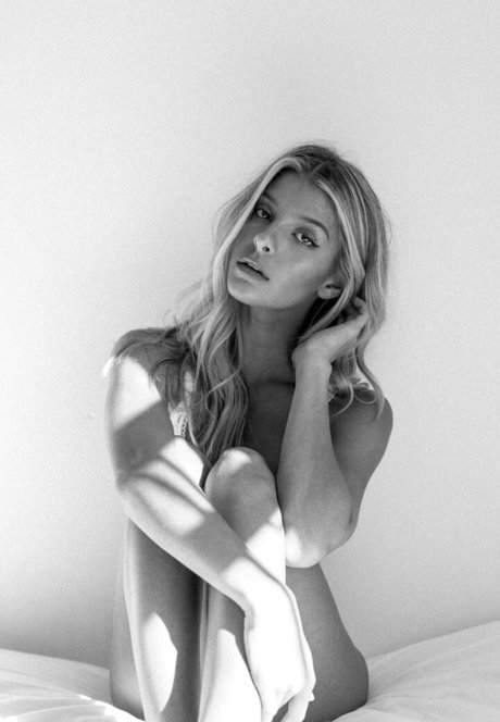 Ashley Marie Dickerson photo 2363