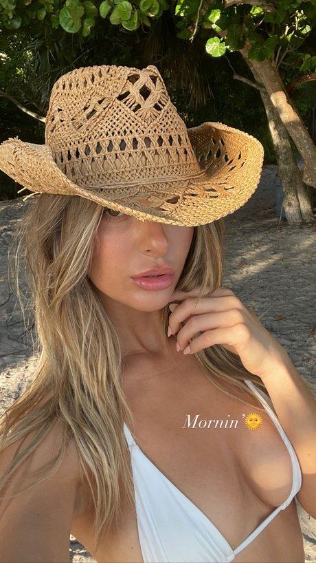 Ashley Marie Dickerson photo 2395