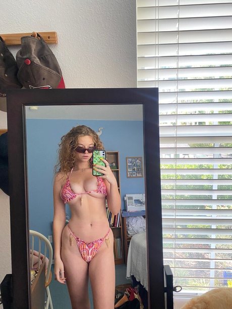 Ashley Suarez photo 36