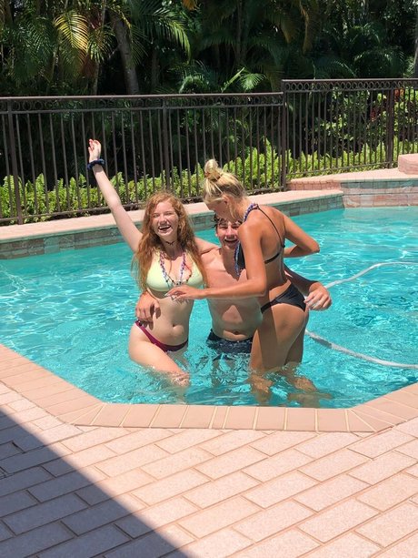 Ashley Suarez photo 120