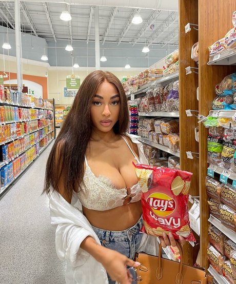 Ashleyroseglam photo 18