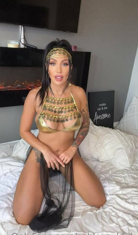 Ashley Suk Fuk photo 67