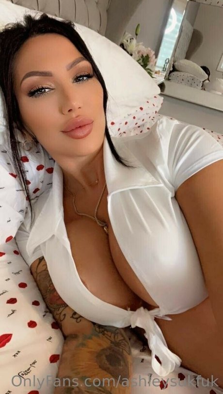Ashley Suk Fuk photo 153