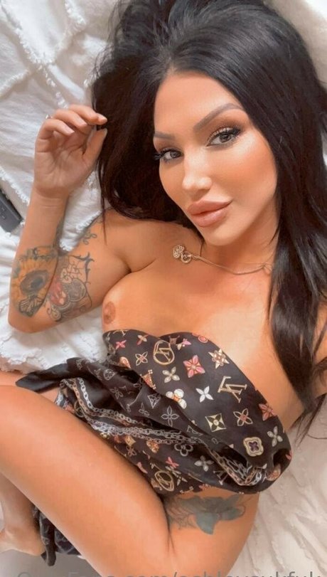 Ashley Suk Fuk photo 154