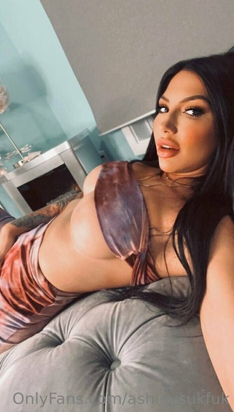 Ashley Suk Fuk photo 251