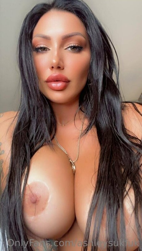 Ashley Suk Fuk photo 259