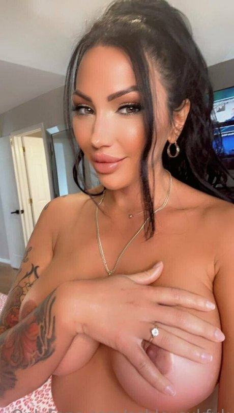 Ashley Suk Fuk photo 303