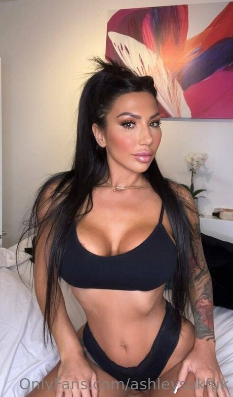 Ashley Suk Fuk photo 323