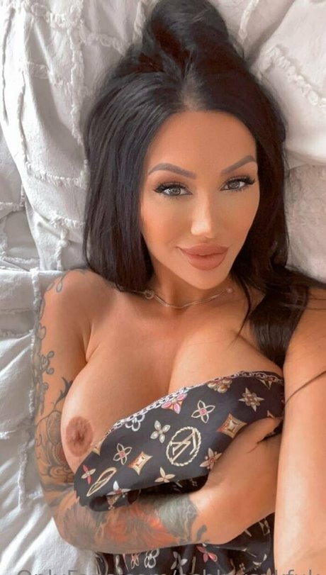 Ashley Suk Fuk photo 339