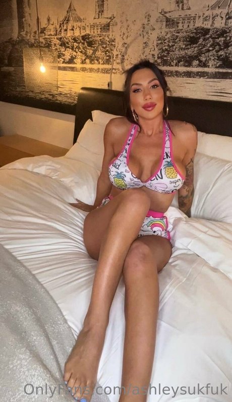 Ashley Suk Fuk photo 366