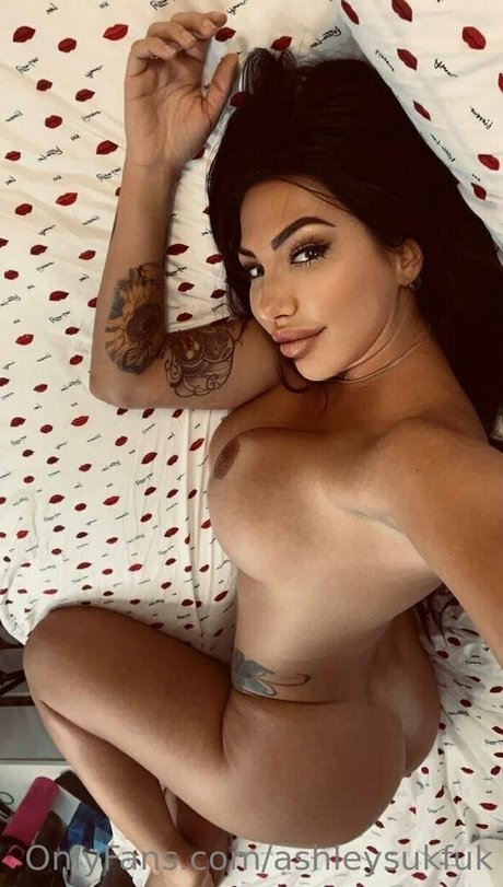 Ashley Suk Fuk photo 495