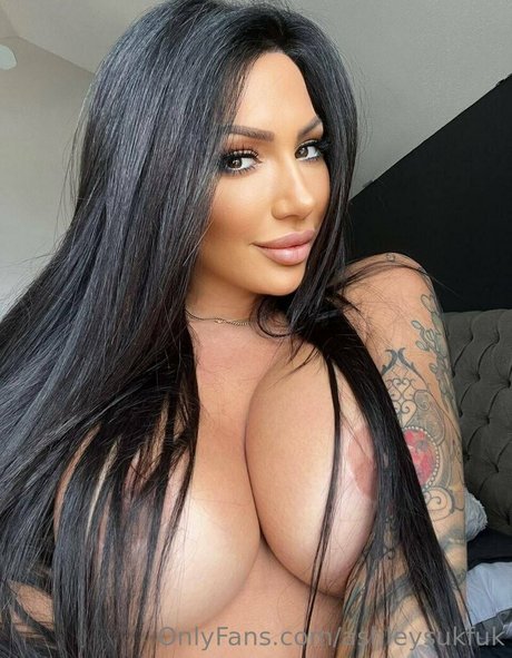 Ashley Suk Fuk photo 526