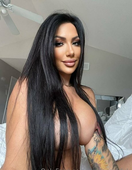 Ashley Suk Fuk photo 527