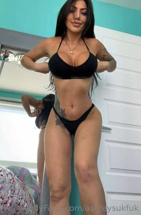 Ashley Suk Fuk photo 656