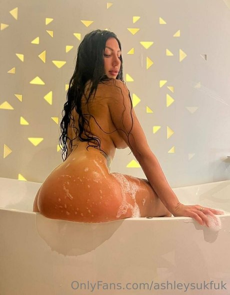 Ashley Suk Fuk photo 675