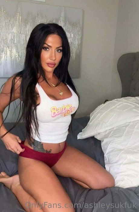Ashley Suk Fuk photo 713
