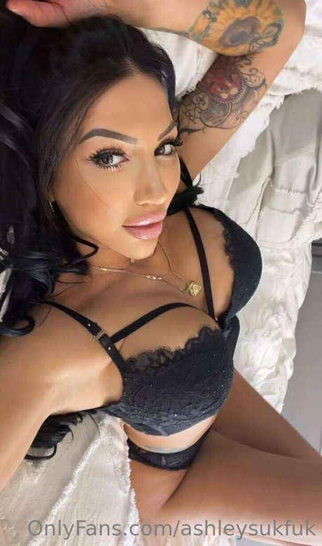 Ashley Suk Fuk photo 762