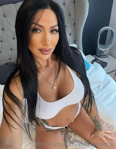 Ashley Suk Fuk photo 803