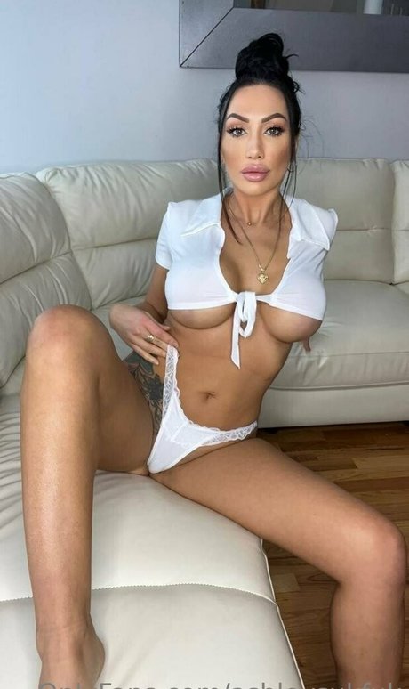Ashley Suk Fuk photo 809