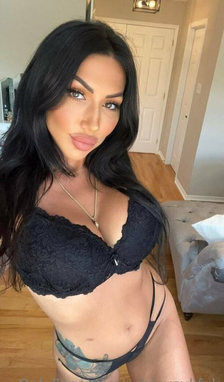 Ashley Suk Fuk photo 817