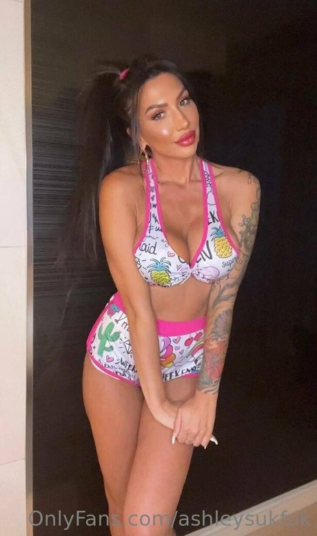 Ashley Suk Fuk photo 864
