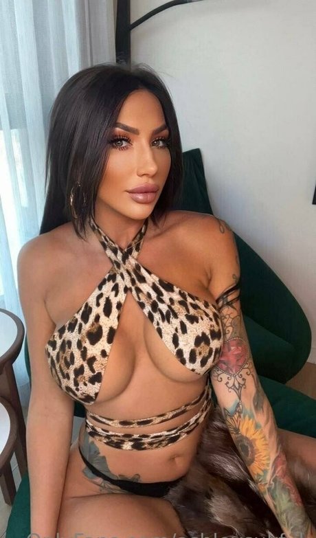 Ashley Suk Fuk photo 874