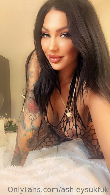Ashley Suk Fuk photo 891