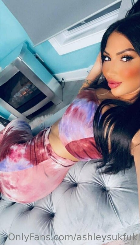 Ashley Suk Fuk photo 925