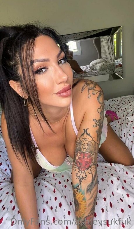 Ashley Suk Fuk photo 935