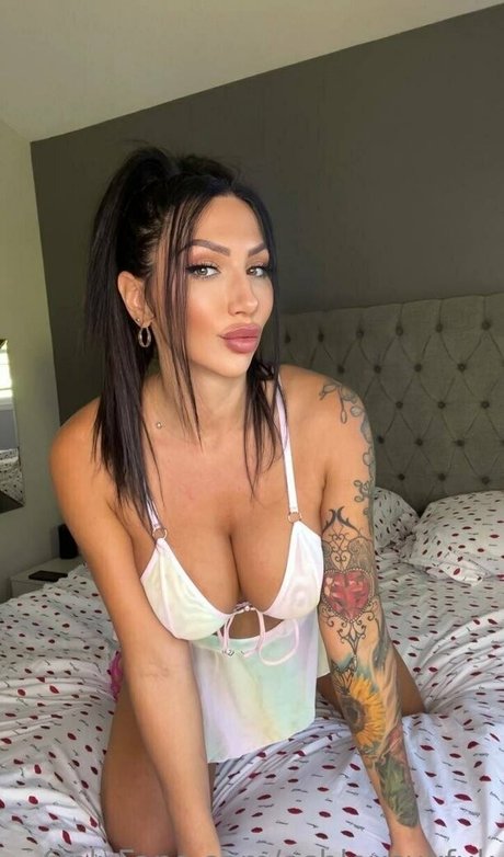 Ashley Suk Fuk photo 943