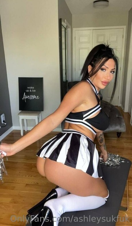 Ashley Suk Fuk photo 960