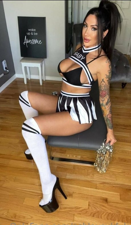 Ashley Suk Fuk photo 963