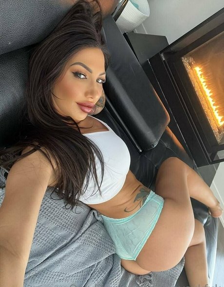 Ashley Suk Fuk photo 1040