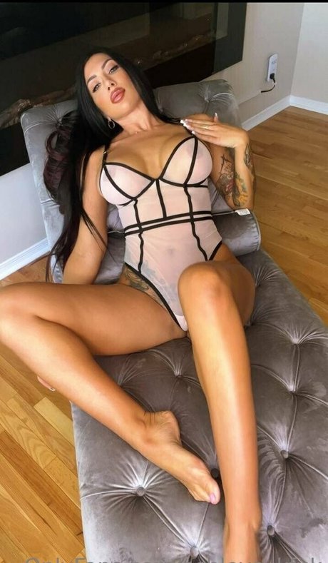 Ashley Suk Fuk photo 1062