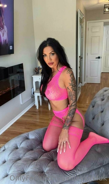 Ashley Suk Fuk photo 1094