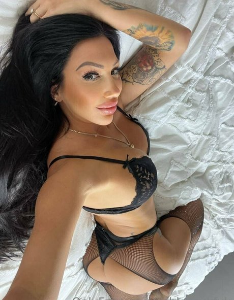 Ashley Suk Fuk photo 1103