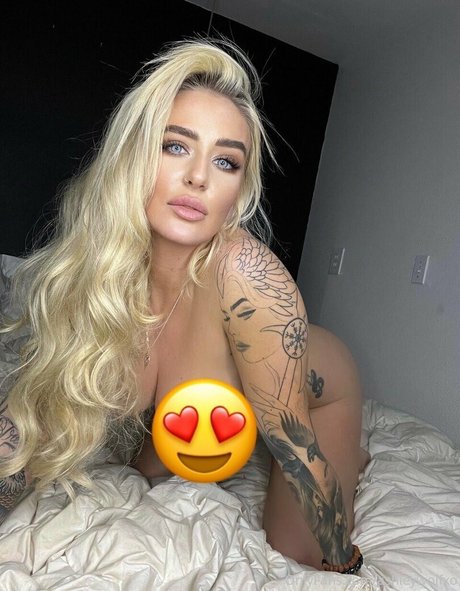 Ashleywolfxo photo 91