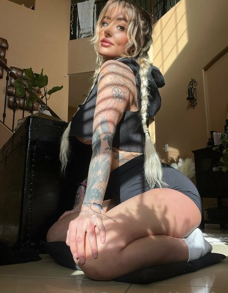 Ashleywolfxo photo 115