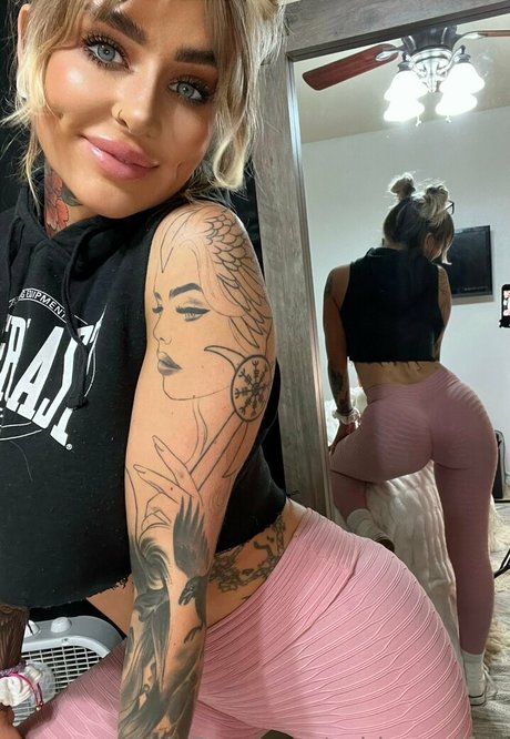 Ashleywolfxo photo 131